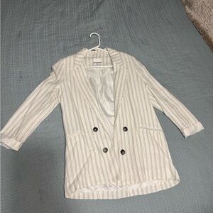 White & grey women’s blazer
